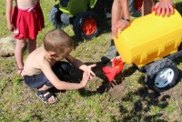 /album/ca-fait-du-bien-un-peu-de-soleil-/gamins-juin-2013-2-jpg/